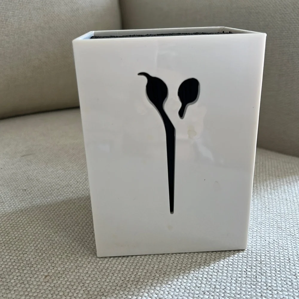 Makeup brush/ shear caddy White